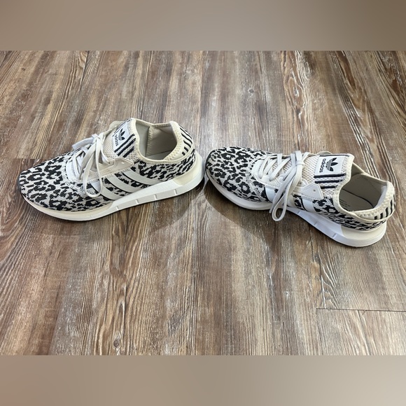 ADIDAS Swift Run X Womens Gray Leopard Shoes 10.5 - Picture 5 of 5